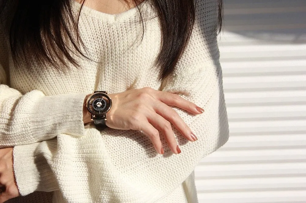 Fashion Women's Luxury Unique Stylish Double Hollow Casual Quartz Watches