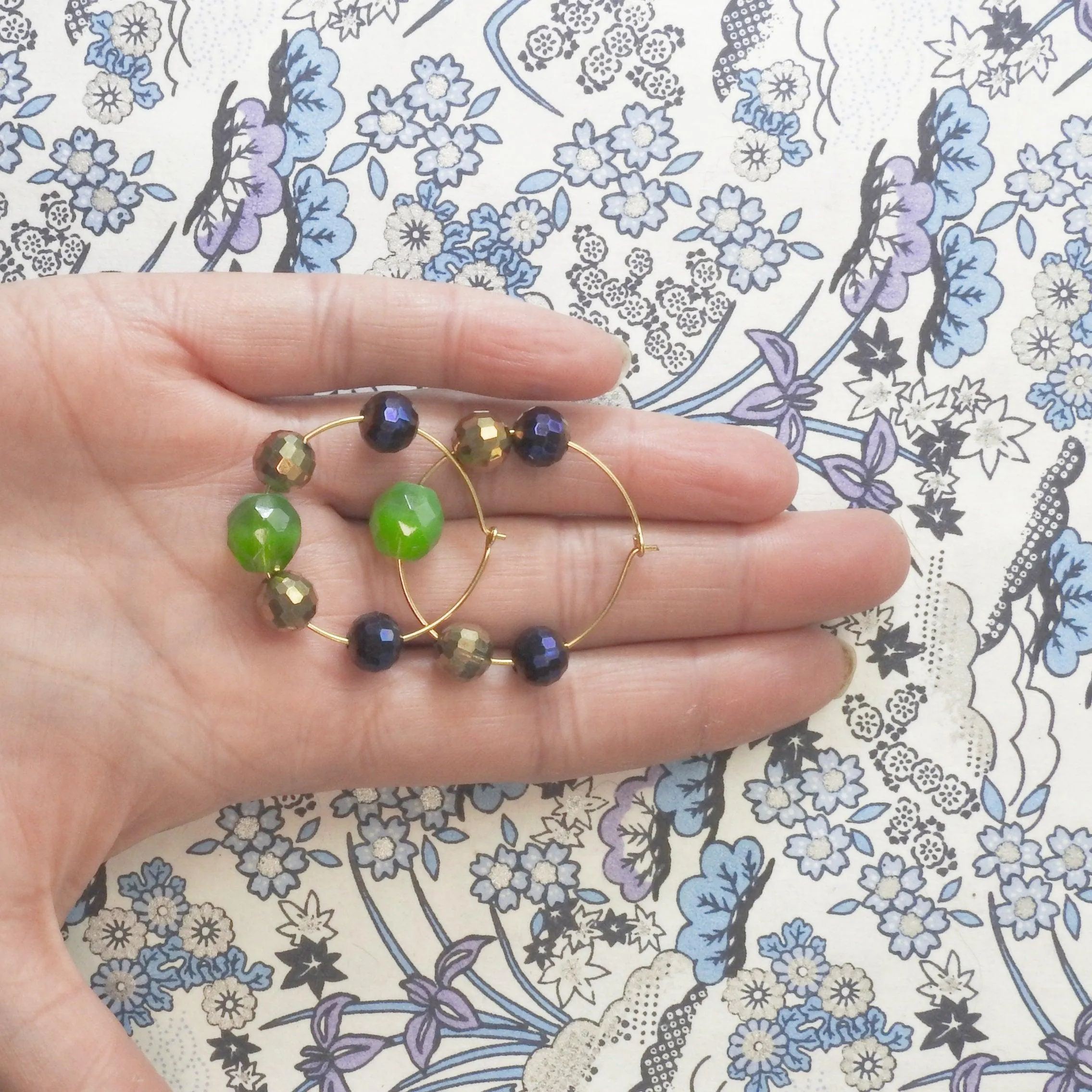 Hoop earrings with beads