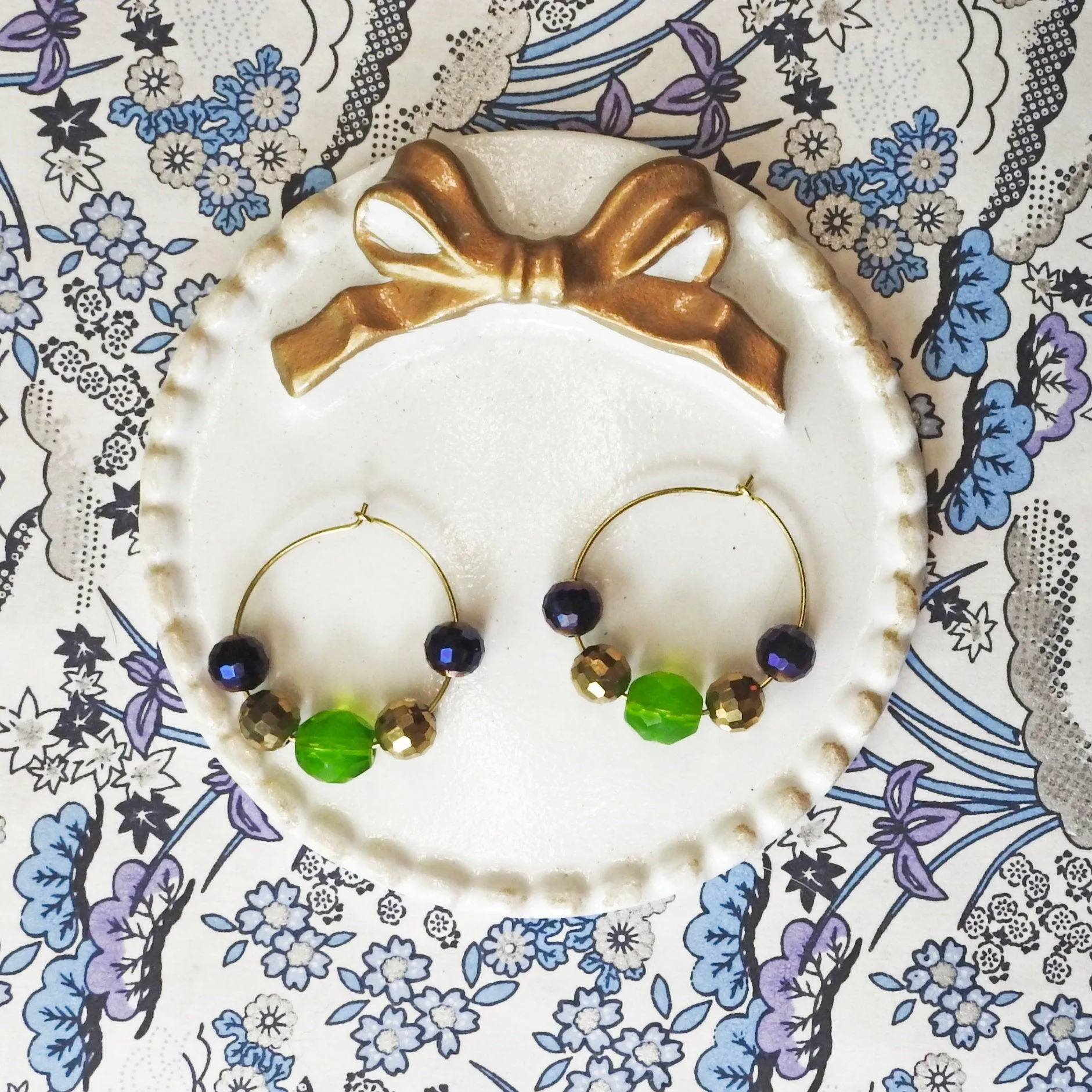 Hoop earrings with beads