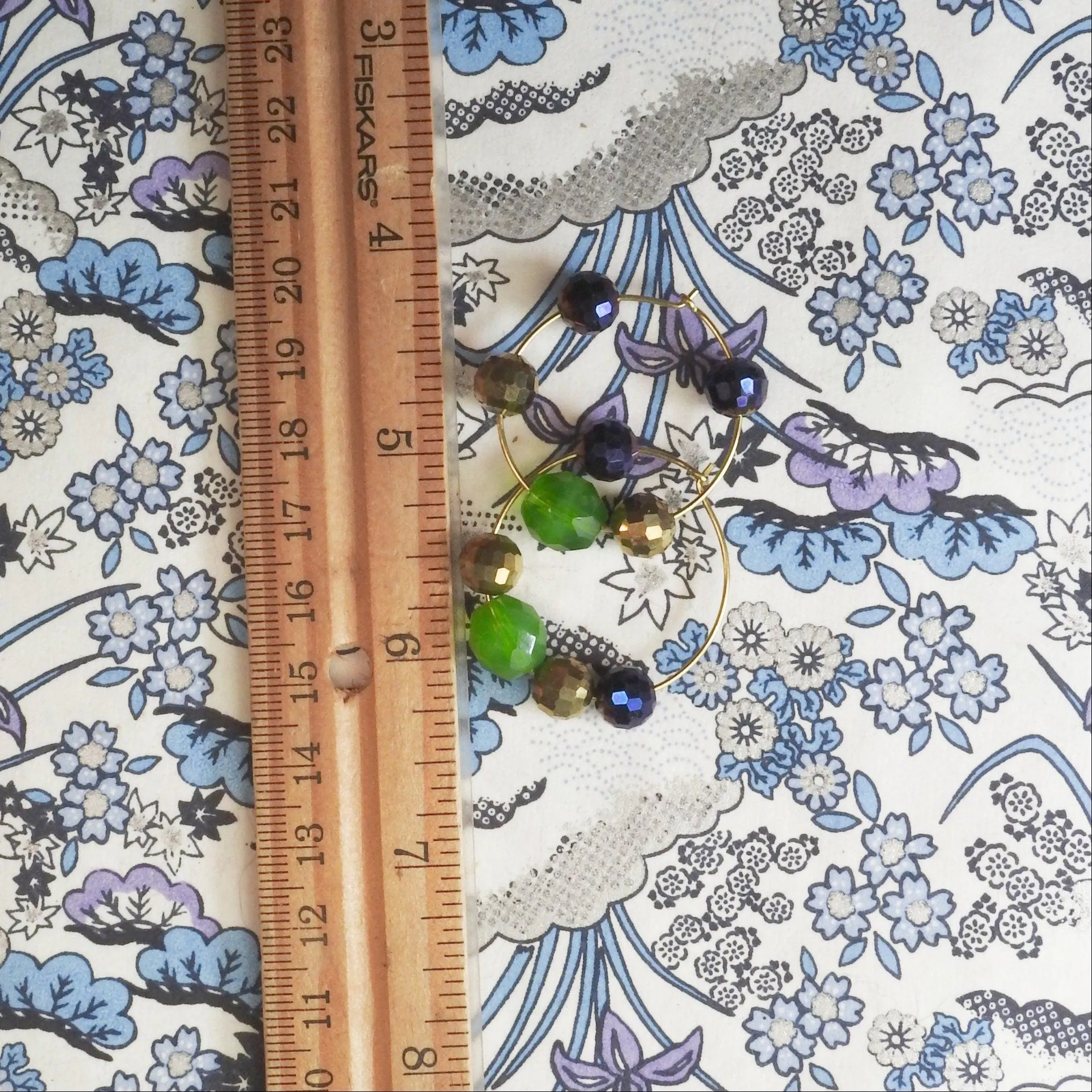 Hoop earrings with beads