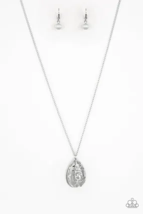 Paparazzi Necklace ~ Gleaming Gardens - Silver