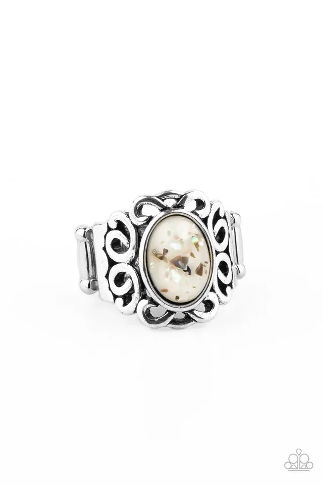 Paparazzi Ring ~ Straight To The POP! - White